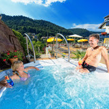 Der neue Außen-Whirlpool im Hotel Rothfuss in Bad Wildbad