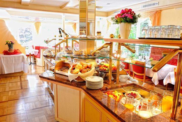 Reichlich Auswahl beim Fr�hst�cksbuffet im Wellnesshotel Rothfuss